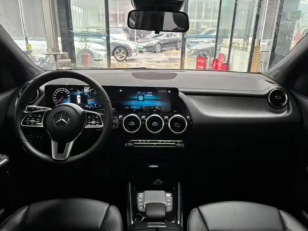 Mercedes-Benz GLA — фото 9