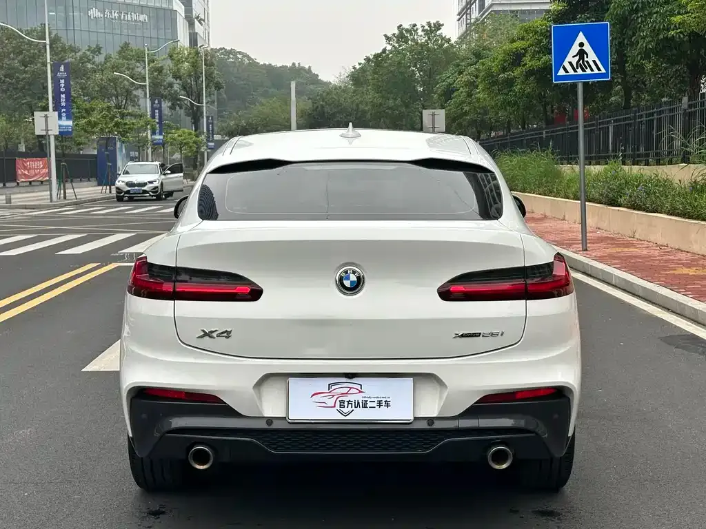 BMW X4 — фото 6