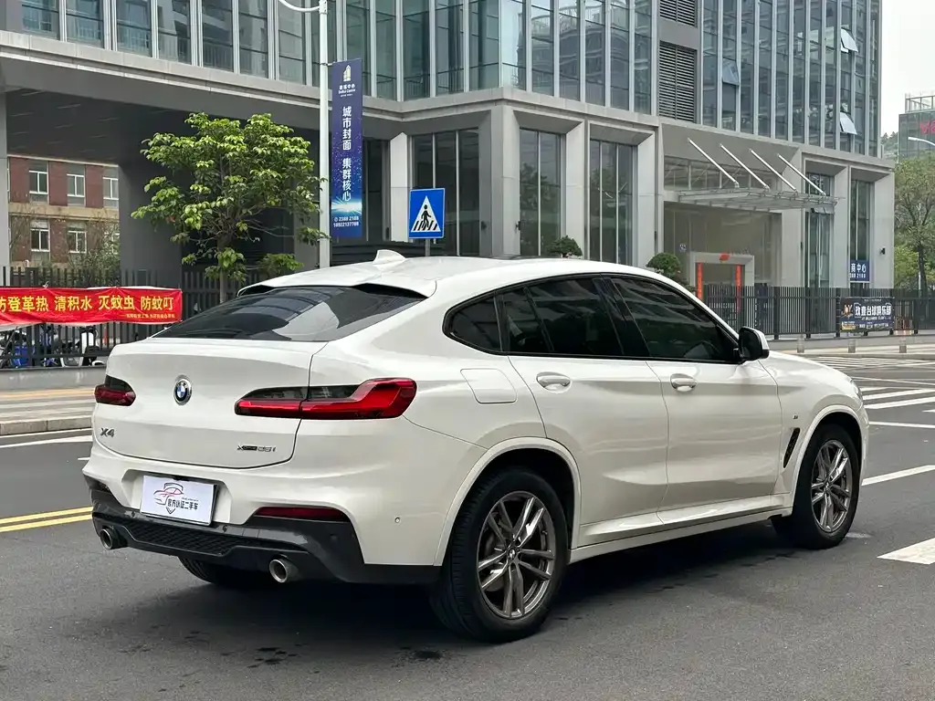 BMW X4 — фото 7