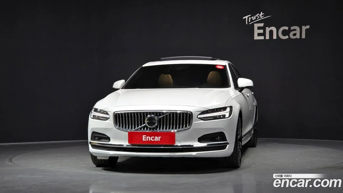 Volvo S90 — фото 1