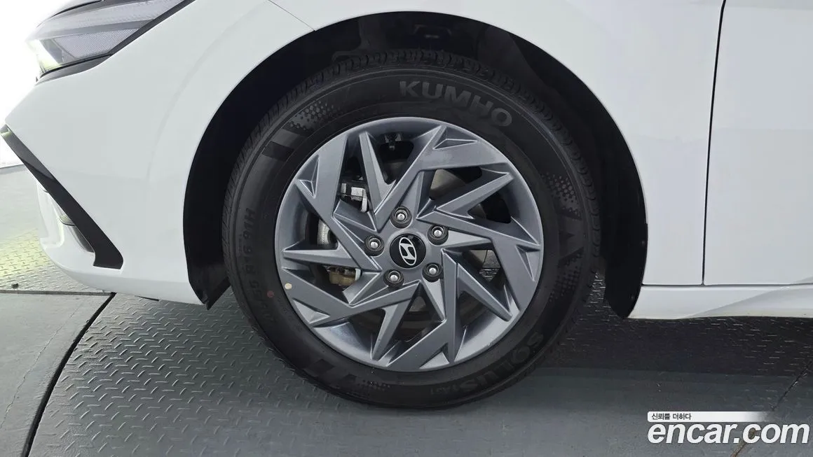 Hyundai AVANTE — фото 3