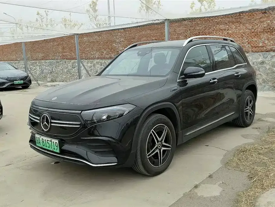 Mercedes-Benz EQB — фото 1