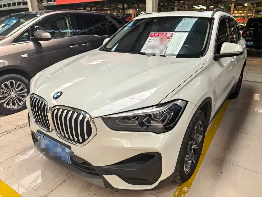 BMW X1 — фото 1
