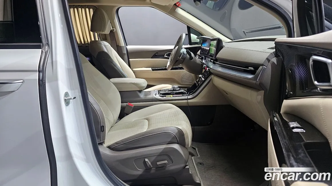 Kia Carnival — фото 10