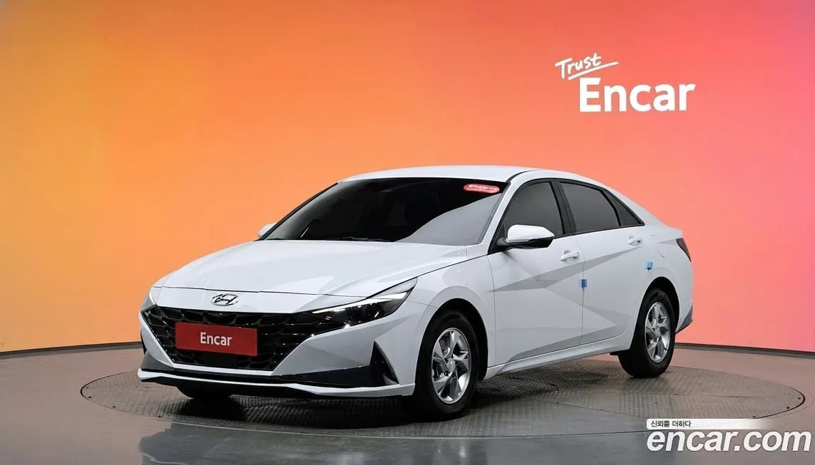 Hyundai AVANTE — фото 1