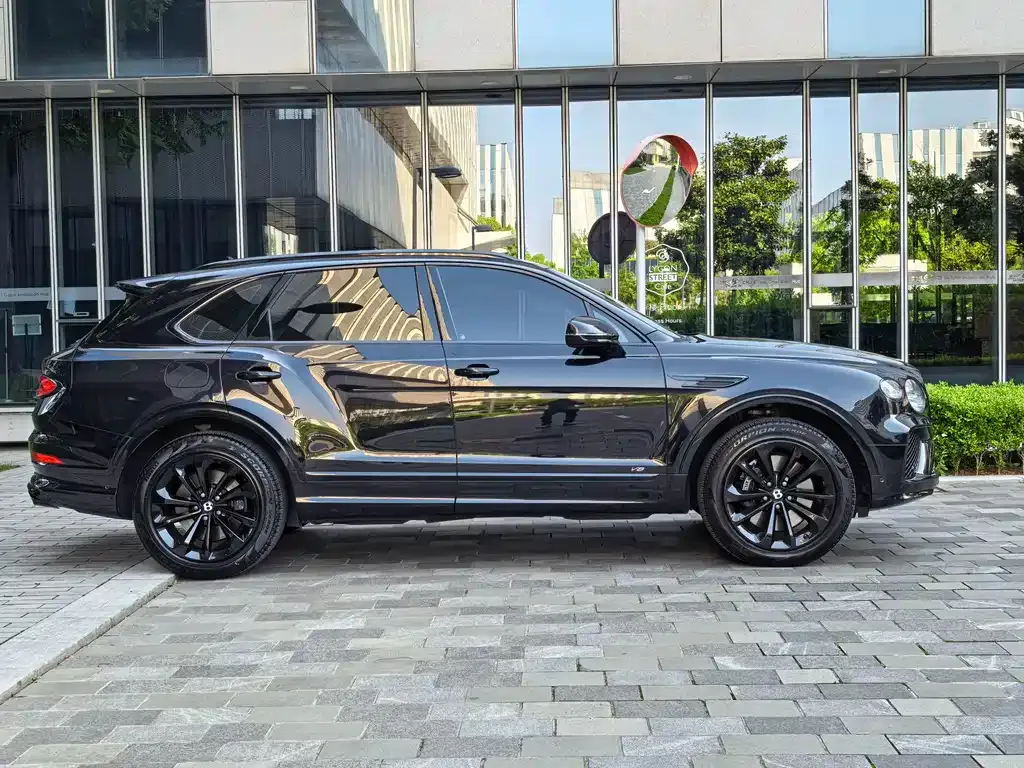 Bentley Bentayga — фото 5