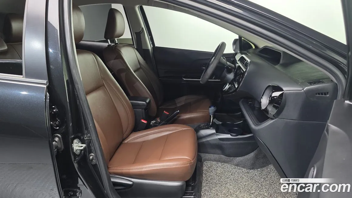 Toyota Prius — фото 8