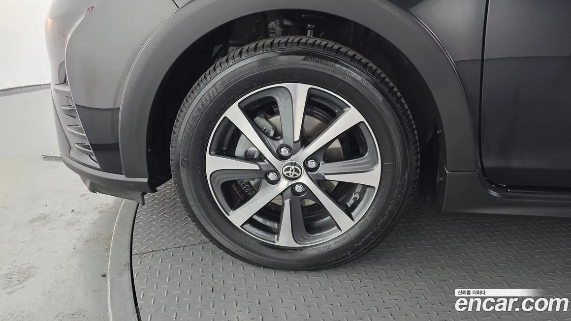 Toyota Prius — фото 10