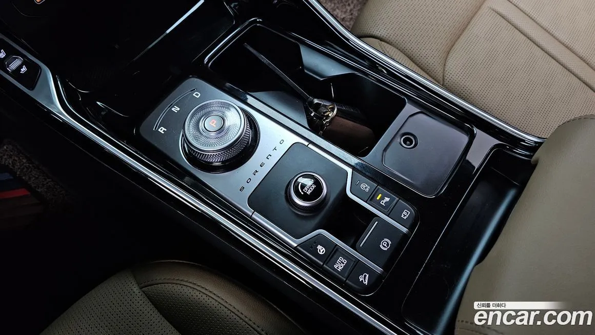 Kia Sorento — фото 8