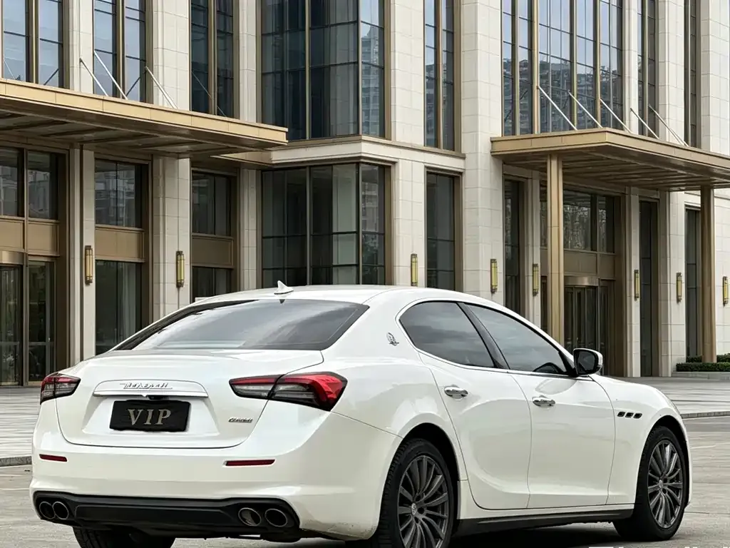 Maserati Ghibli — фото 9