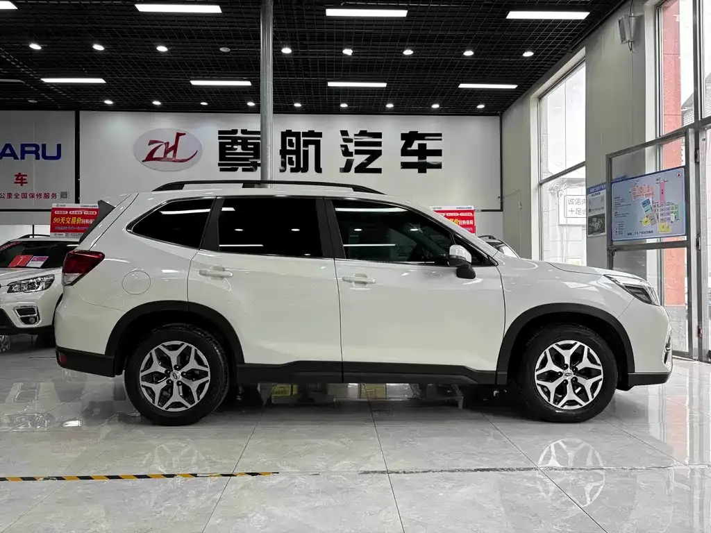 Subaru Forester — фото 7