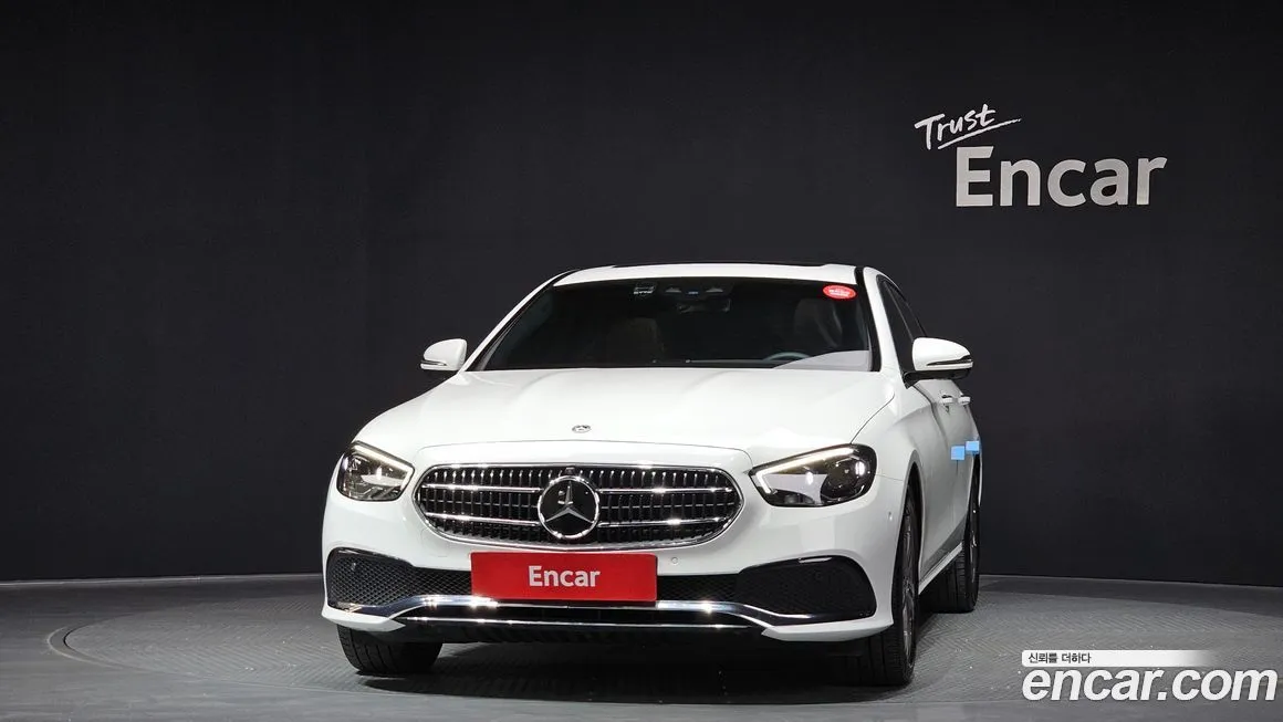 Mercedes-Benz E-Class — фото 2