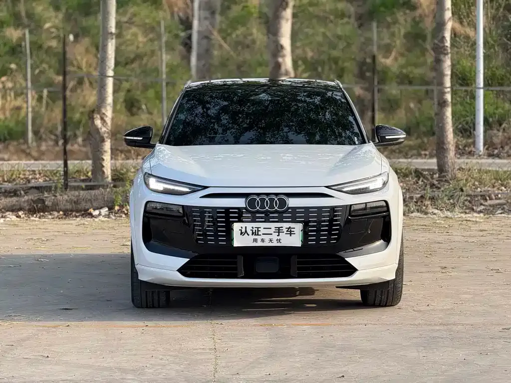 Audi Q6L e-tron — фото 10