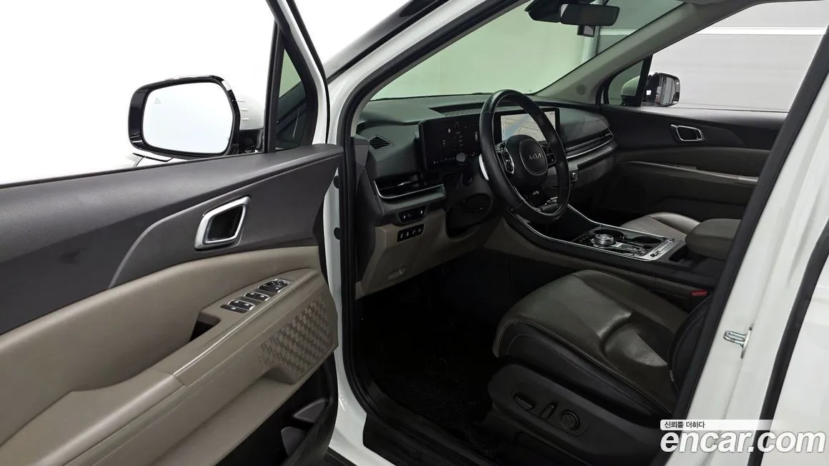 Kia Carnival — фото 6