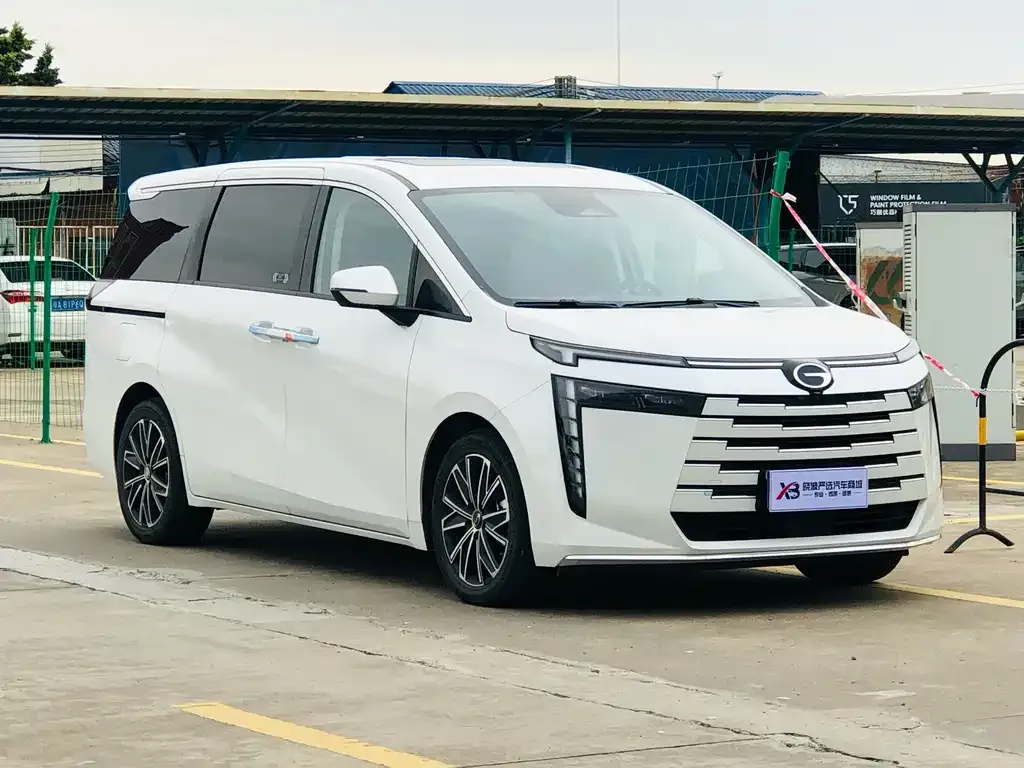 GAC Motor Trumpchi E8 — фото 7