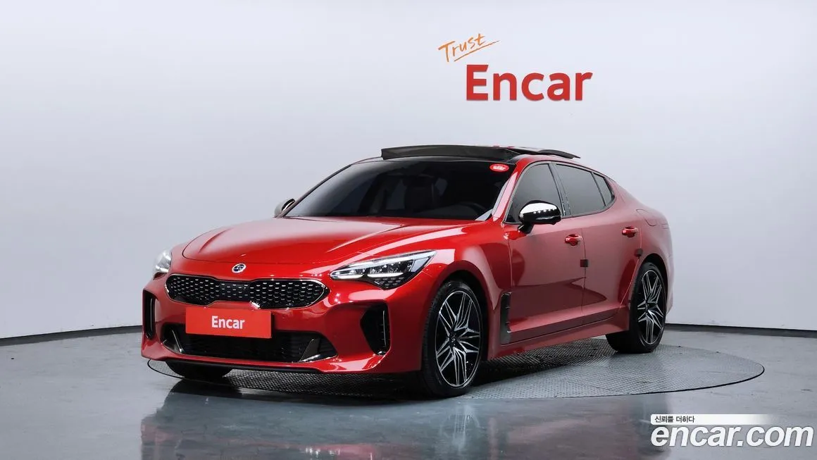 Kia Stinger — фото 1