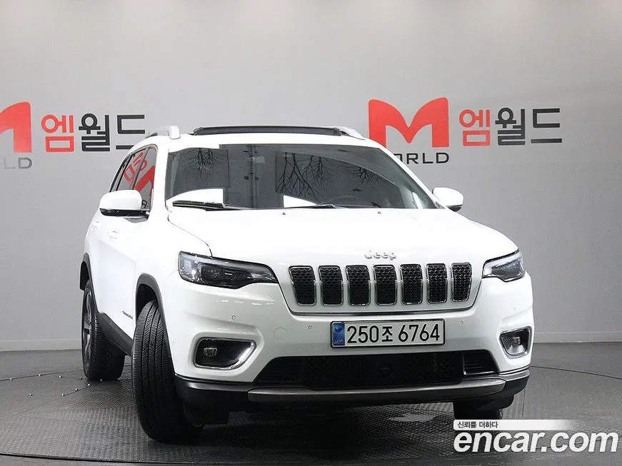 Jeep Cherokee — фото 3