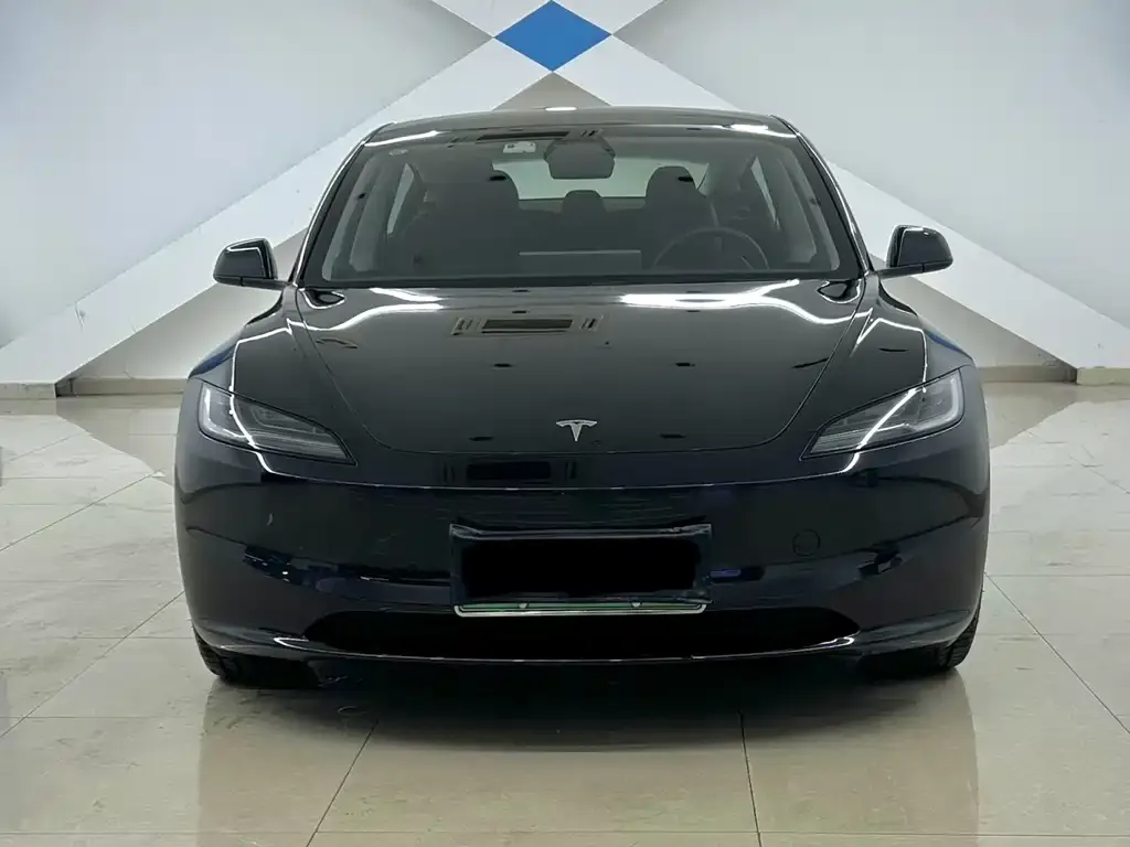 Tesla Model 3 — фото 2