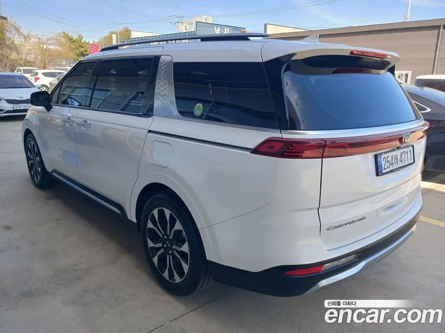 Kia Carnival — фото 5