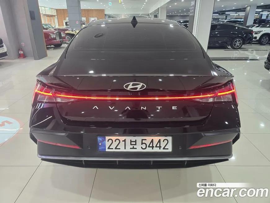 Hyundai AVANTE — фото 8