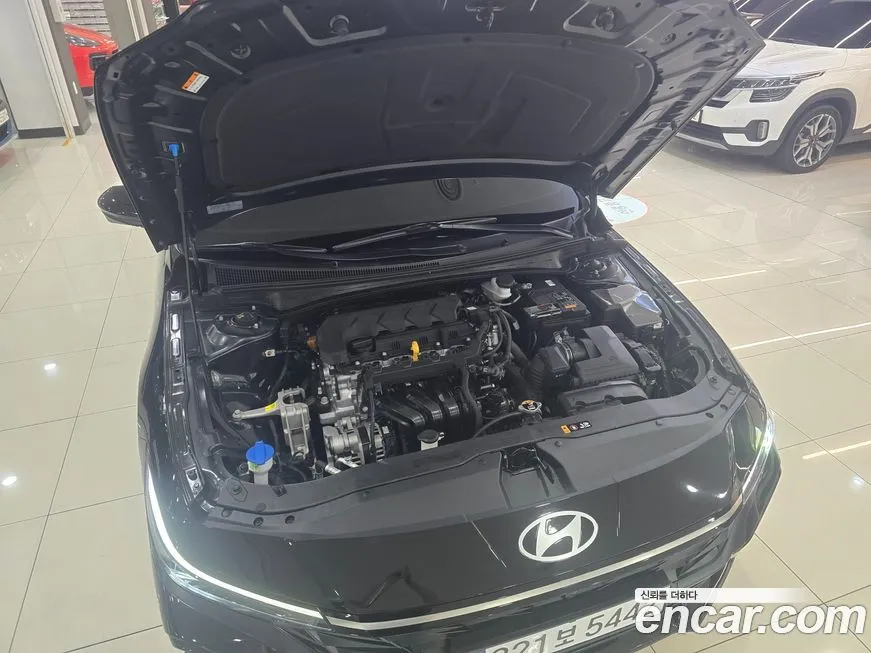 Hyundai AVANTE — фото 4