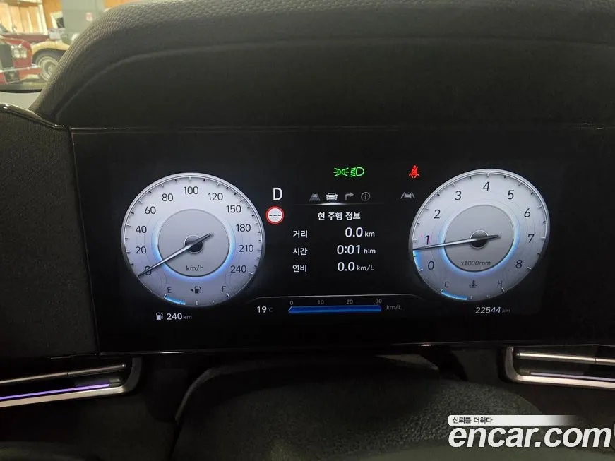 Hyundai AVANTE — фото 2