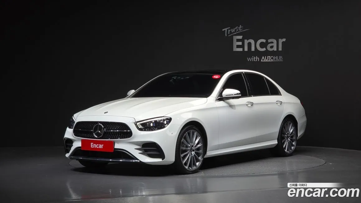 Mercedes-Benz E-Class — фото 1