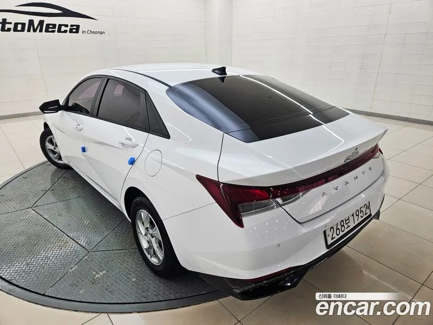 Hyundai AVANTE — фото 3