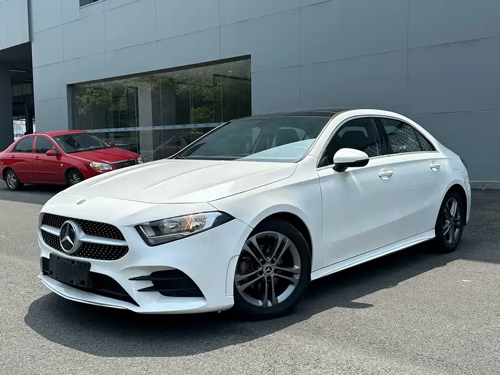 Mercedes-Benz A-Class — фото 1