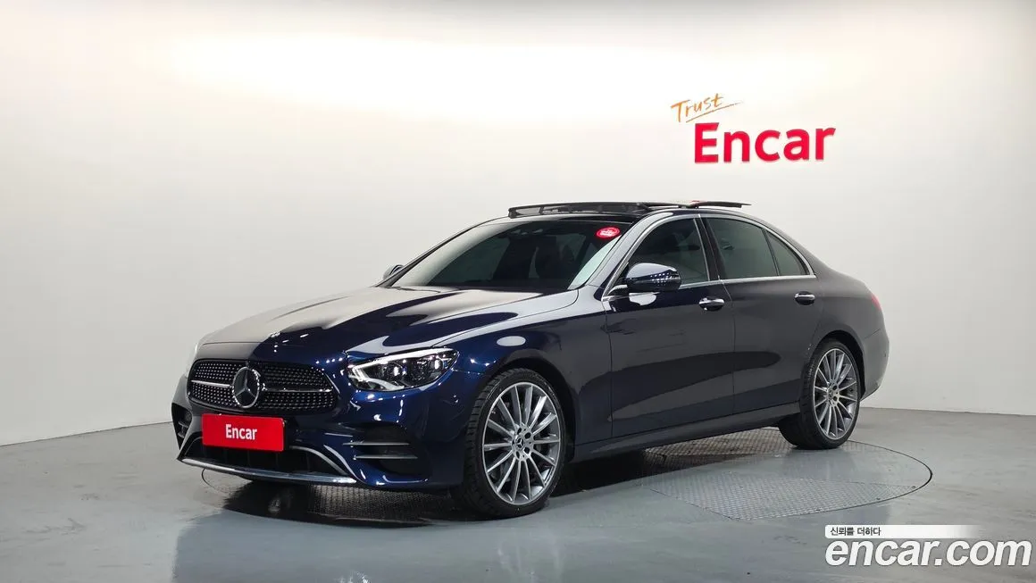 Mercedes-Benz E-Class — фото 1
