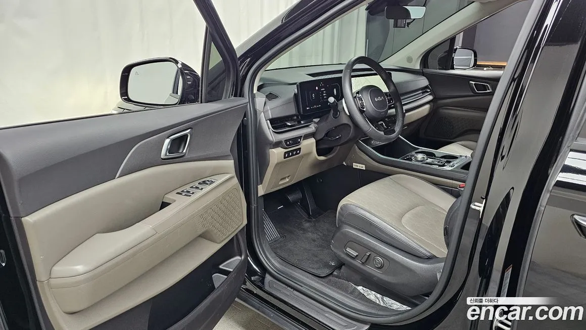 Kia Carnival — фото 10