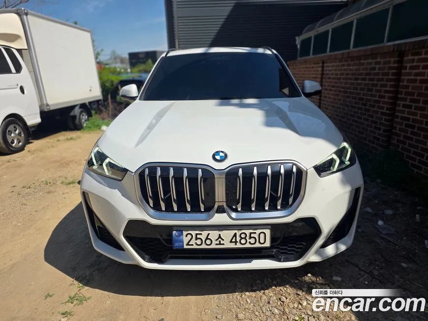 BMW X1 — фото 1