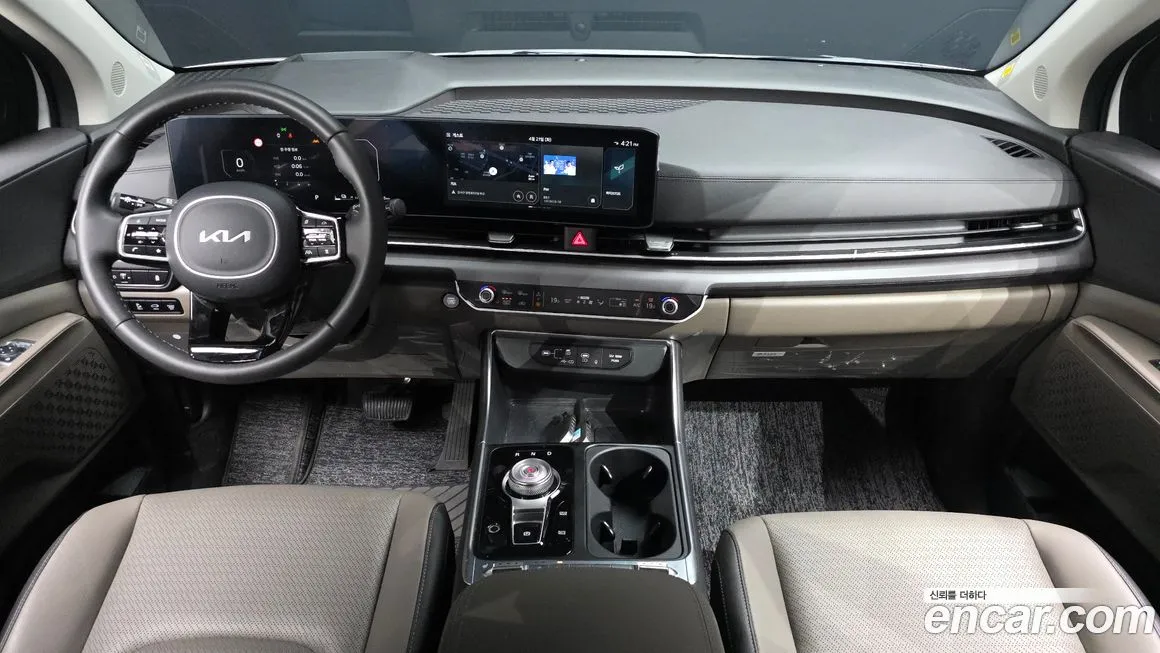 Kia Carnival — фото 4
