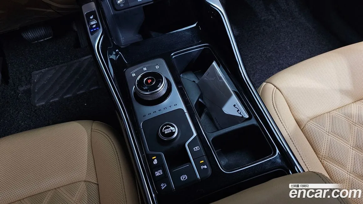 Kia Sorento — фото 8