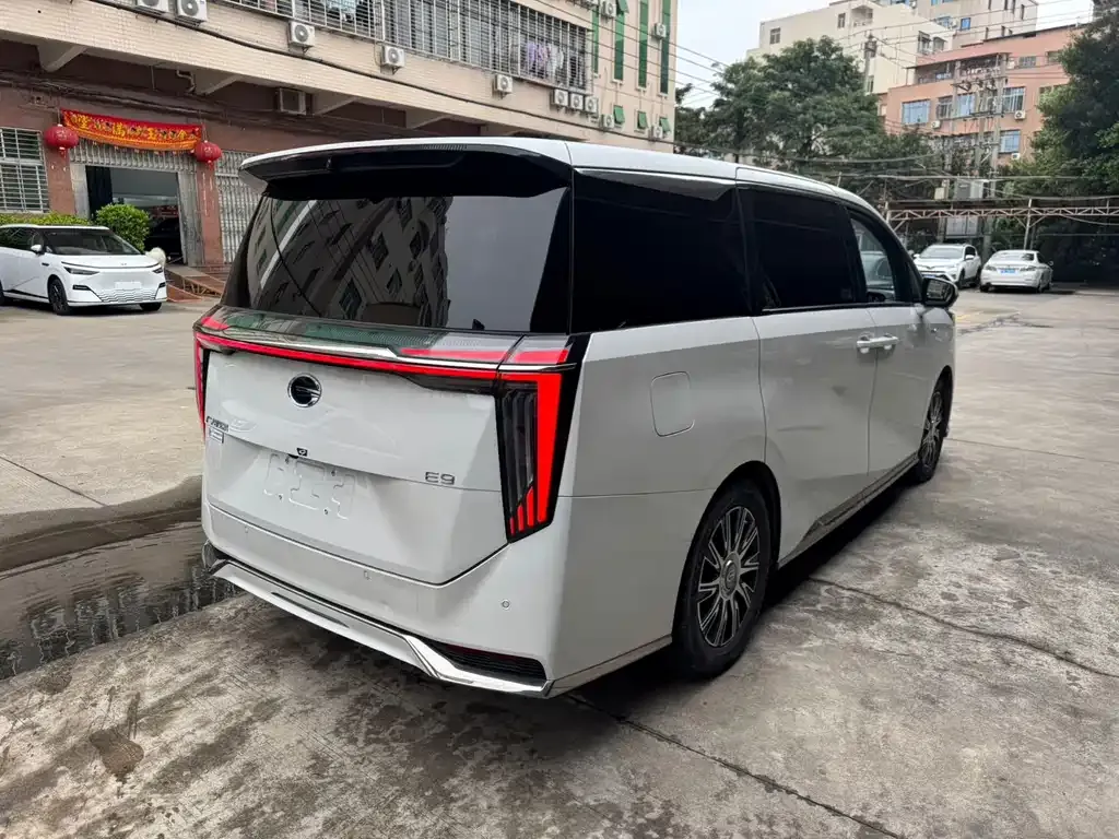 GAC Motor Trumpchi E9 — фото 7
