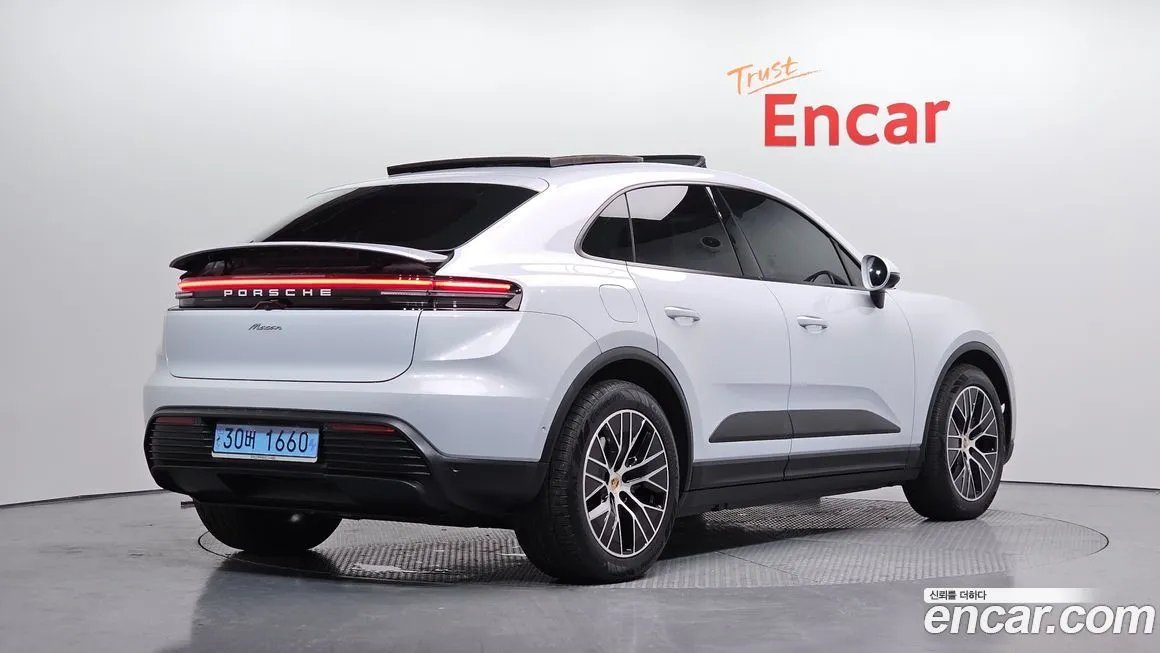 Porsche Macan — фото 4