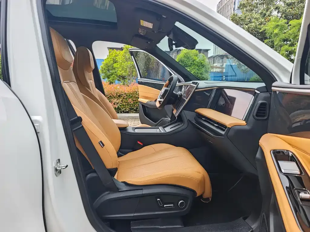 Geely Galaxy L7 — фото 4