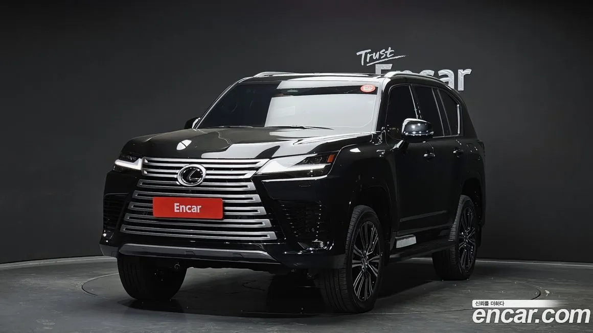 Lexus LX — фото 1