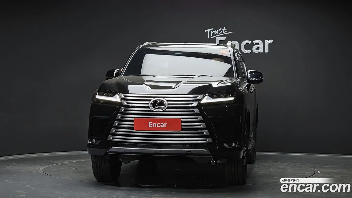 Lexus LX — фото 2