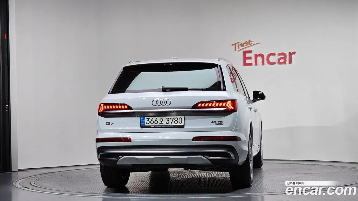 Audi Q7 — фото 2
