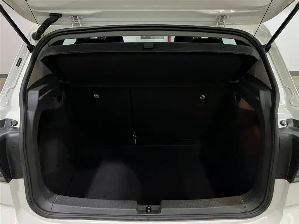 Volkswagen T-Cross — фото 2