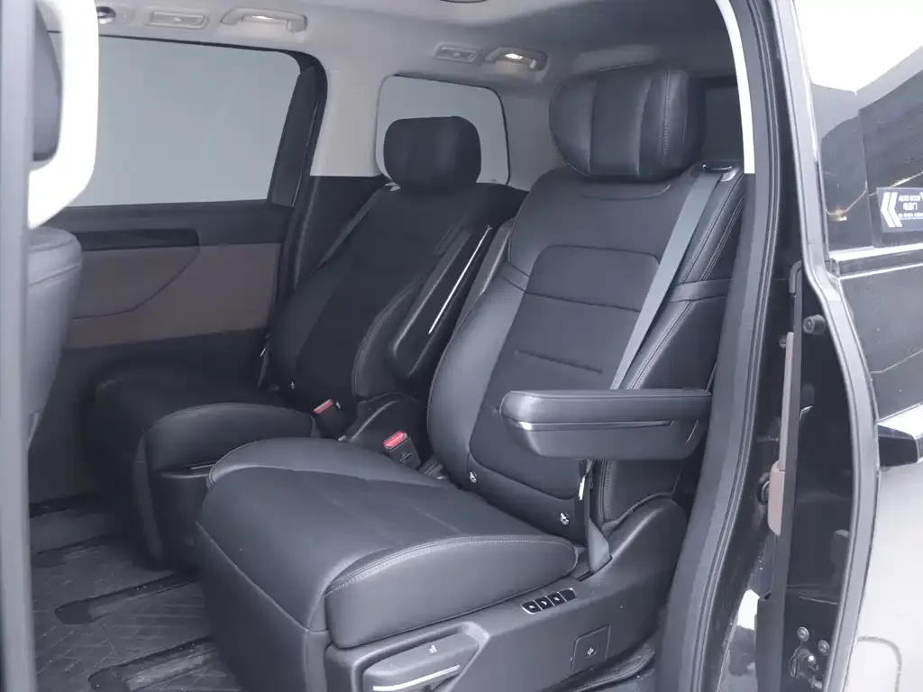 GAC Motor Trumpchi E8 — фото 9