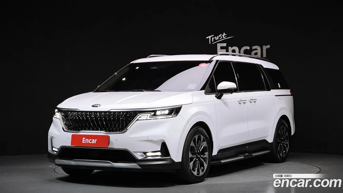 Kia Carnival — фото 1