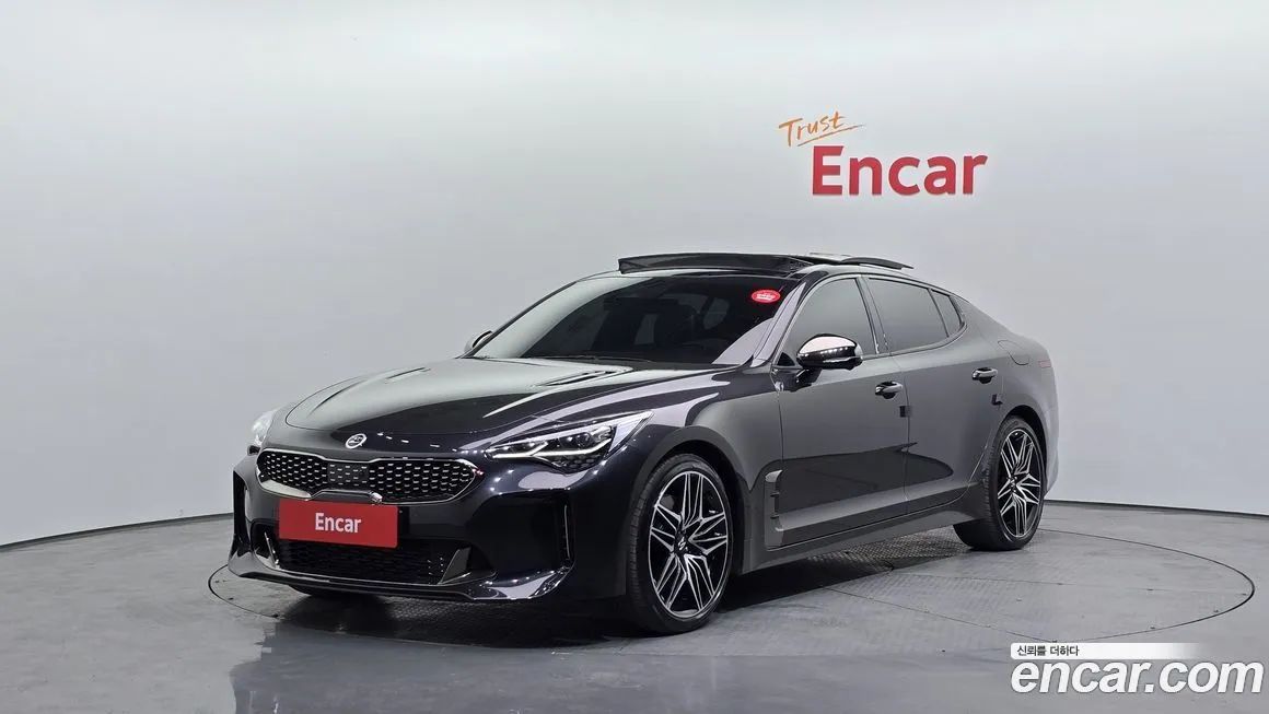 Kia Stinger — фото 1
