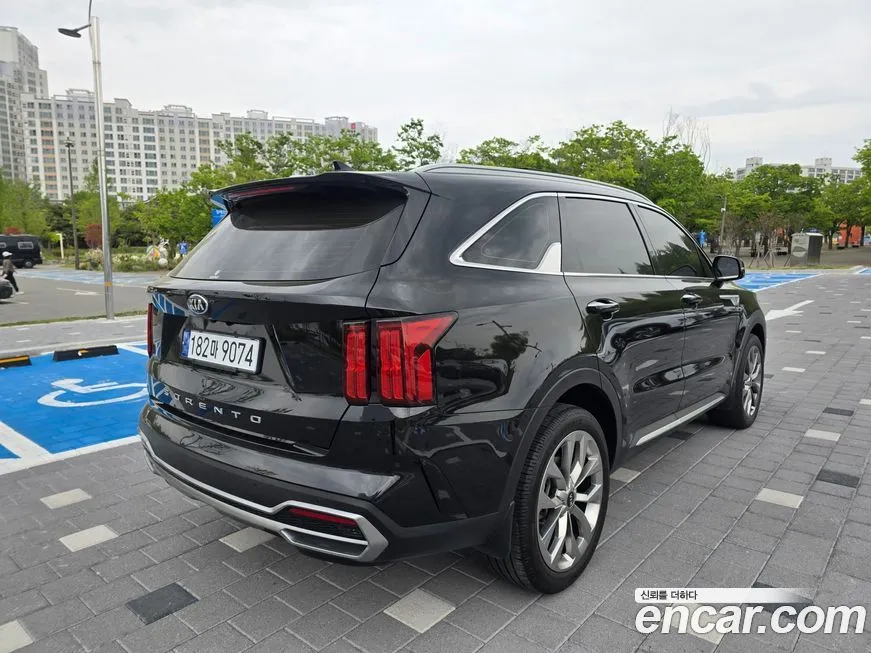 Kia Sorento — фото 3