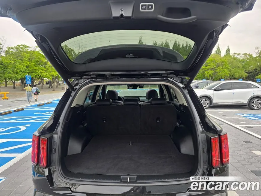 Kia Sorento — фото 4