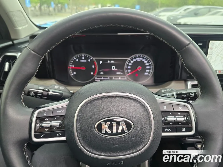 Kia Sorento — фото 10