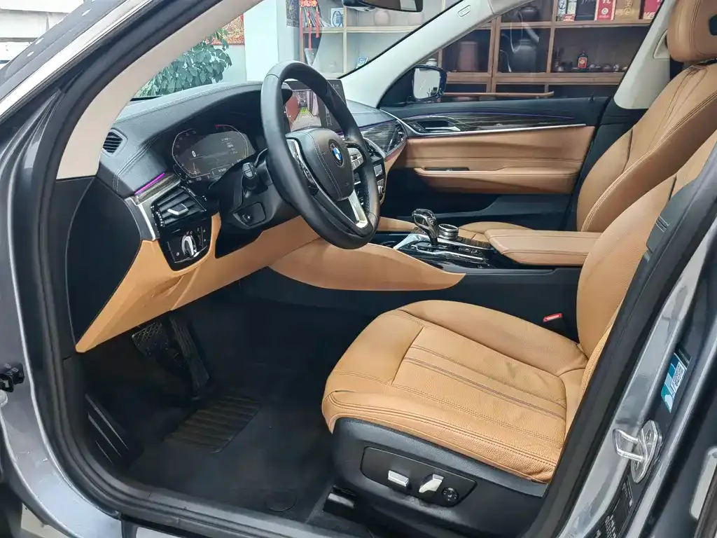 BMW 6 Series GT — фото 10