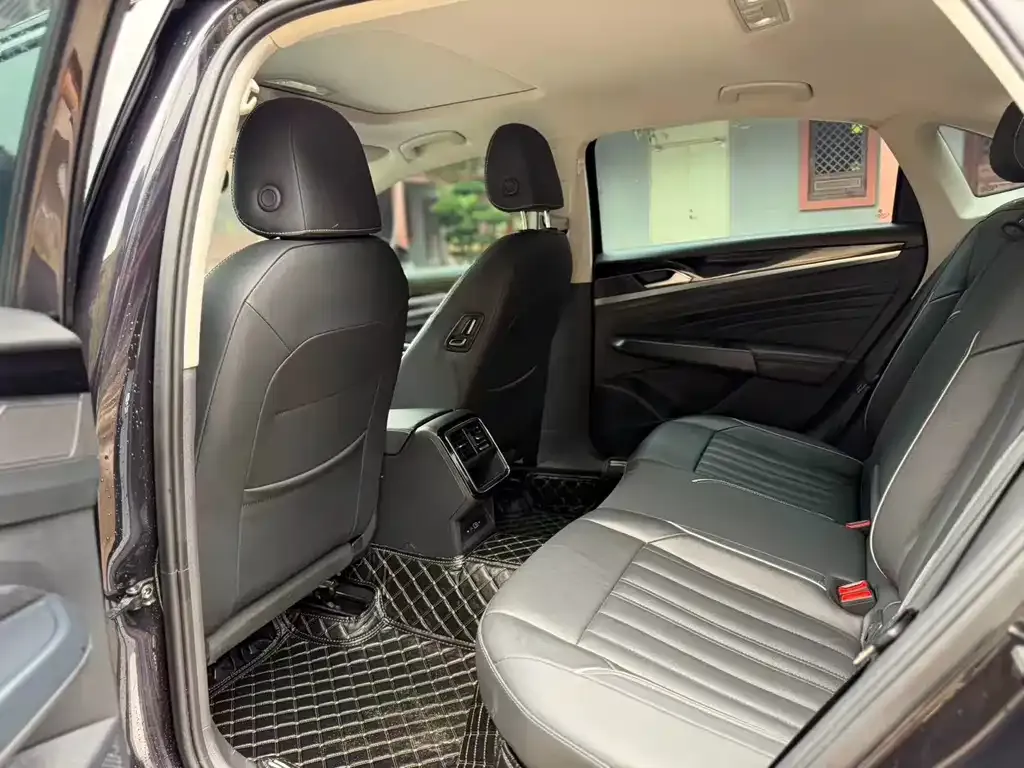 Volkswagen Passat — фото 5
