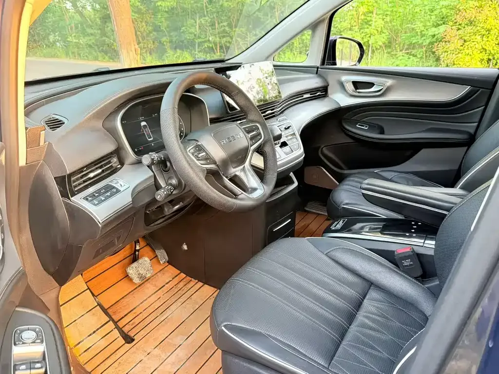 Roewe iMAX8 — фото 6
